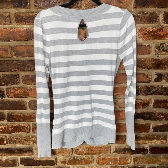 BONGO Gray & White Striped Ruched Keyhole Long Sleeve Sweater Women's Size XL - Picture 6 of 6